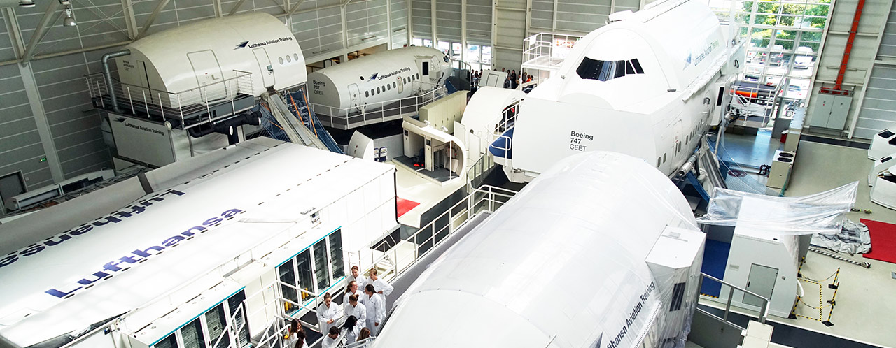 View of a hall with numerous training devices.